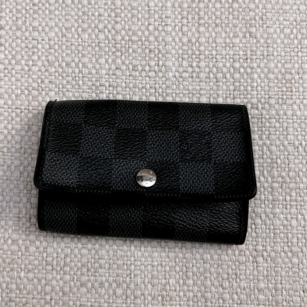 Louis Vuitton 6 Key Holder